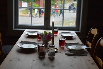 Rømmegrøt og saft på Lier Bygdetun